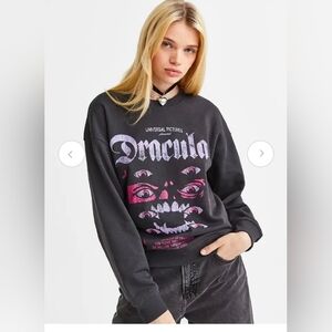 Divided H&M Monster Universal Pictures Sweatshirt Crewneck Sweater Movie Horror